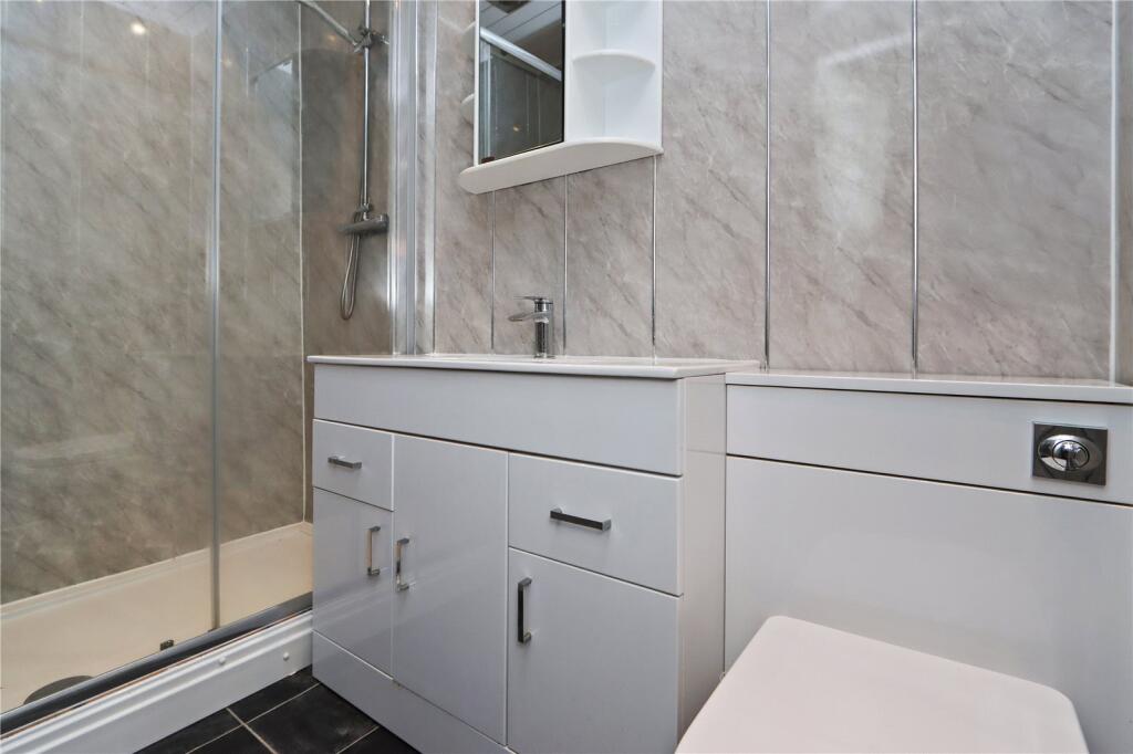 Shower Room Pic 1