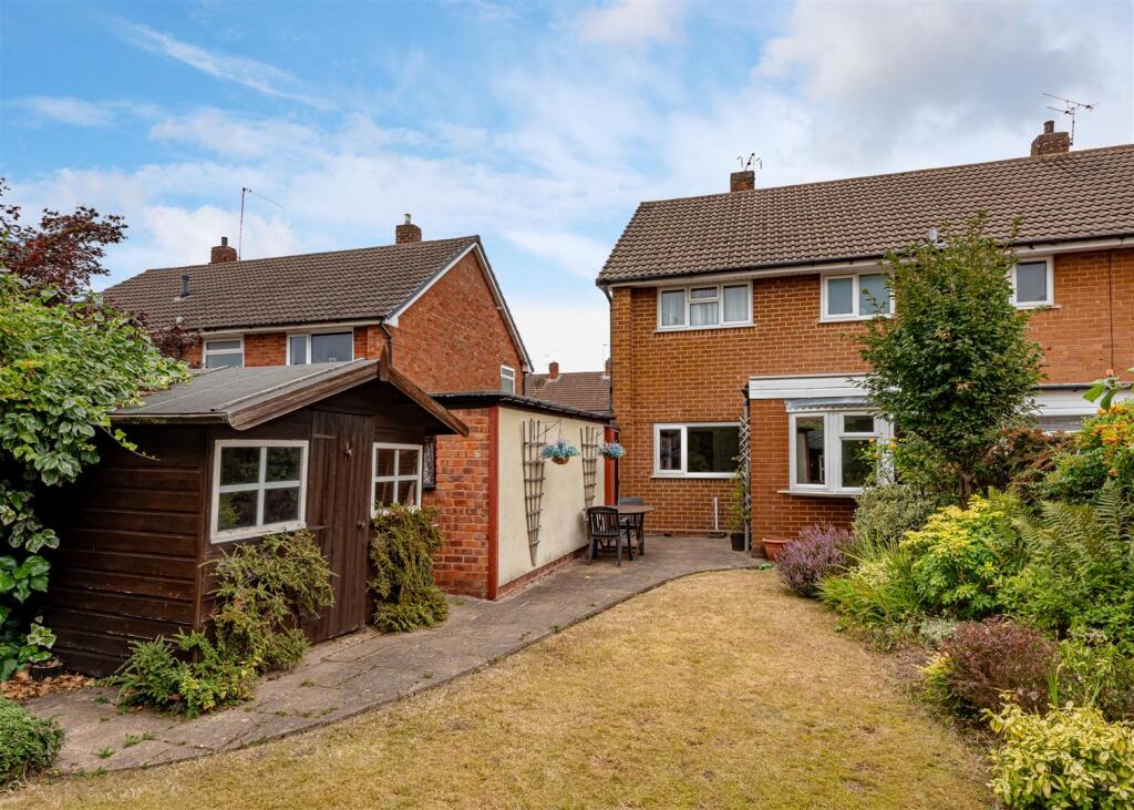 21 Langley Gardens-External.jpg