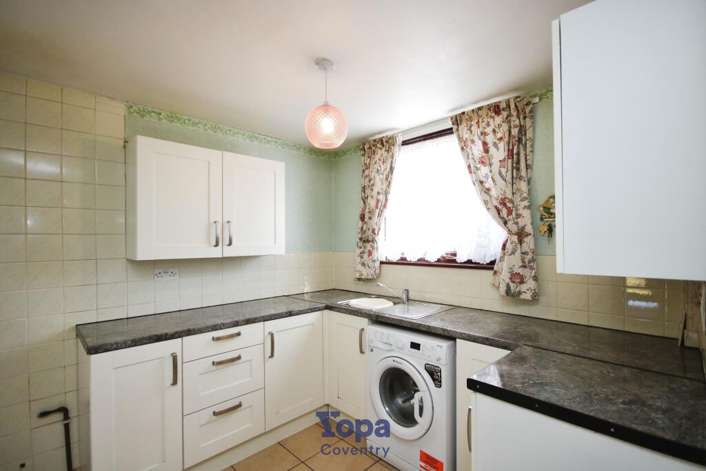 8926f1dc-Kitchen.JPG