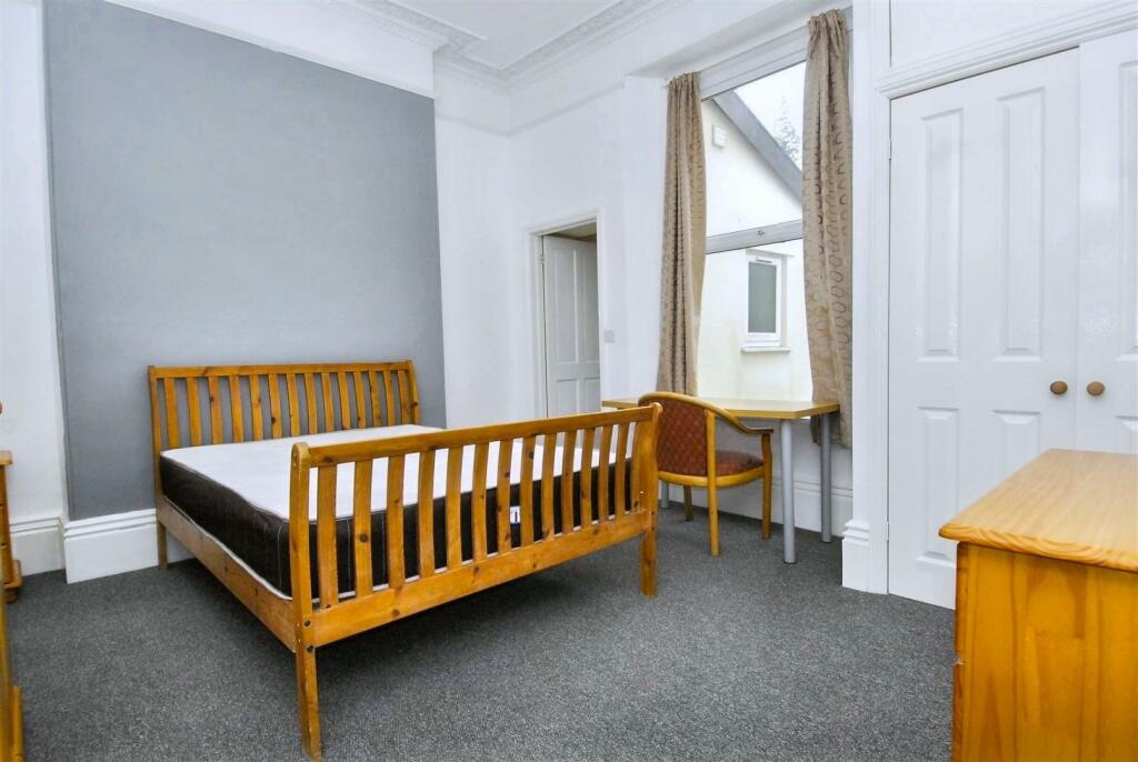 Bedroom (5).jpeg