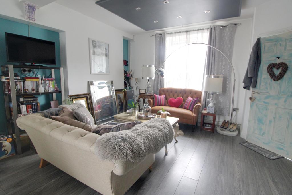 Lounge 2