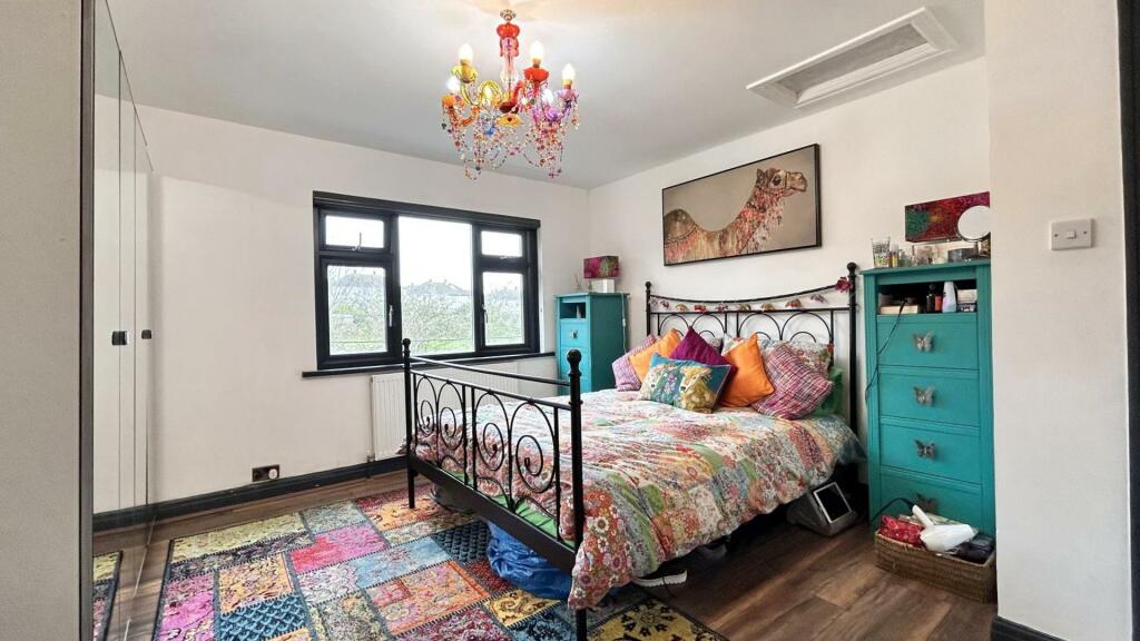 Bedroom 3.jpg