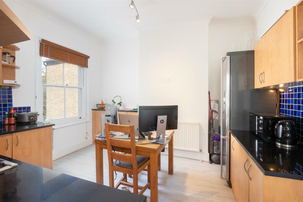 Clapham Common Northside 104, ph4.jpg