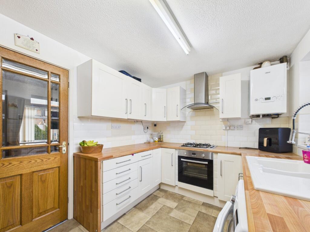 Kitchen/Breakfast Area