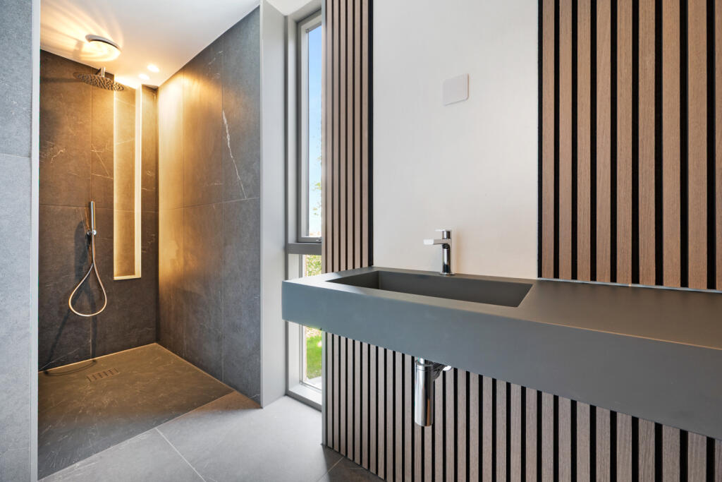 Show Home En Suite