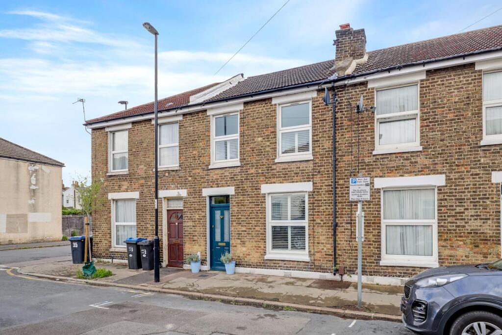 14-a6cfJHPropWorld - 35 Percy Road - 40-medium.jpg