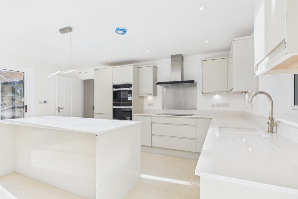 EweMove - Spalding - Pinstock Lane - Open Plan Liv