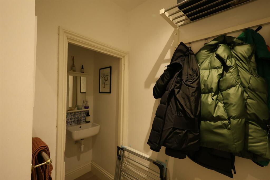 UTILITY &amp; CLOAKROOM