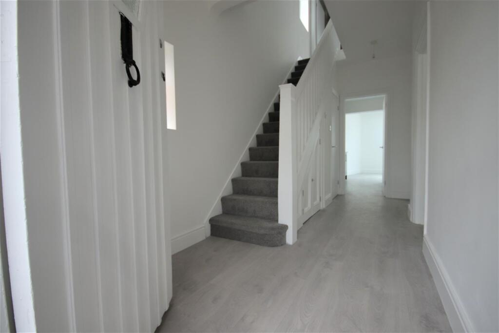 Hallway.jpg