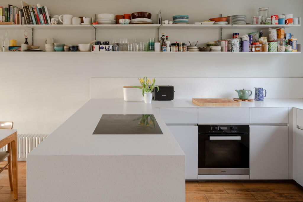 318611 - Vicar's Close, London E9 - high res-07...