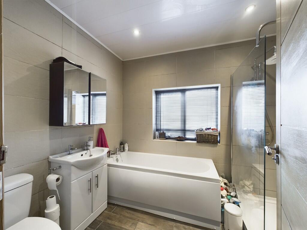 CAM02060G0-PR0277...