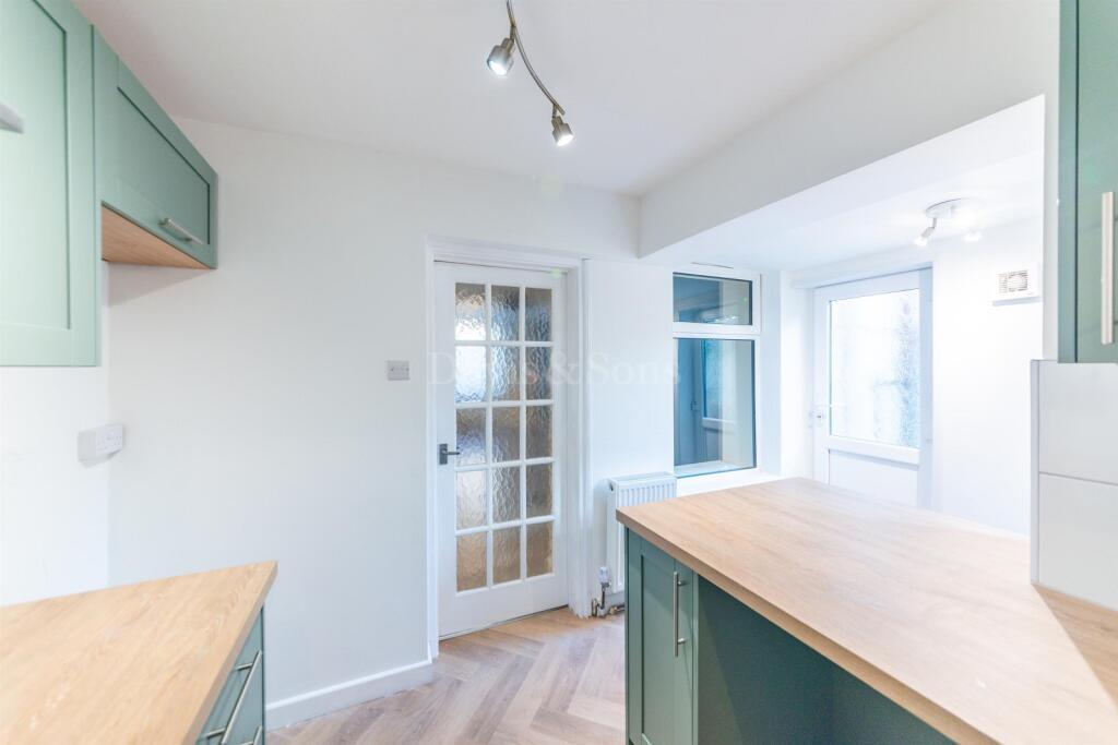 Kitchen/Breakfast Room