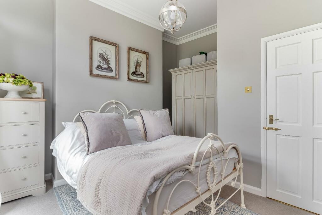 Bedroom 1 - B.jpg