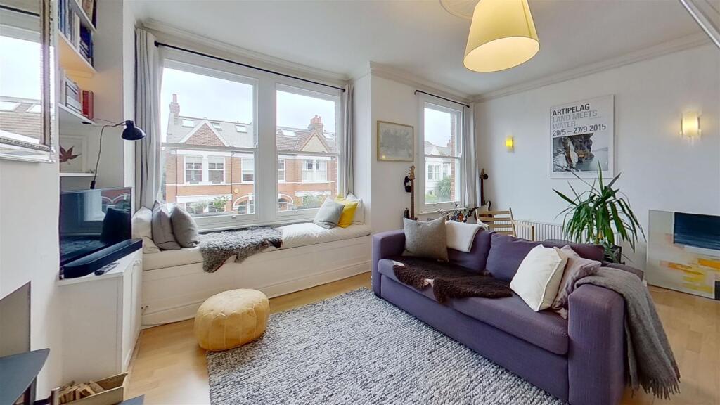 Penwith-Road-Earlsfield-SW18-Living-Room.jpg