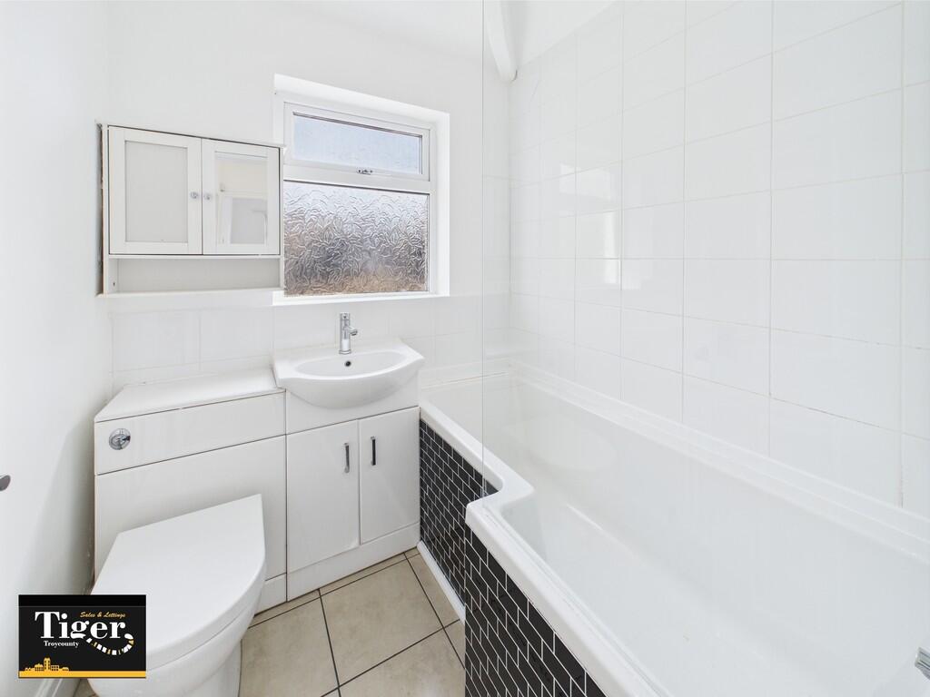 CAM02176G0-PR0574...