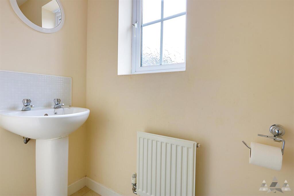 Downstairs w.c/Cloakroom