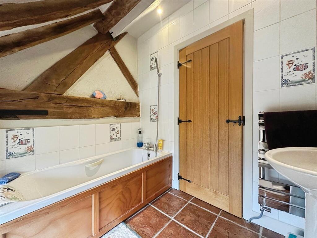 b231e96e--4CCA-B852-521B20F06171-26888-000007B0746