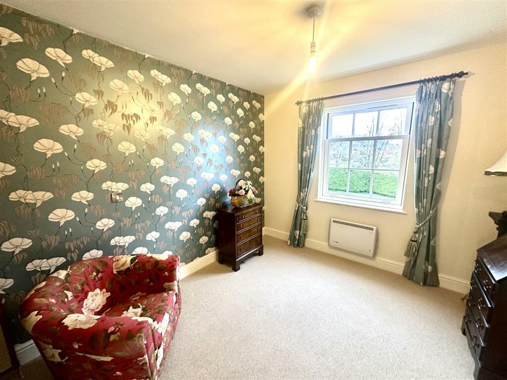 BEDROOM 3/DINING ROOM