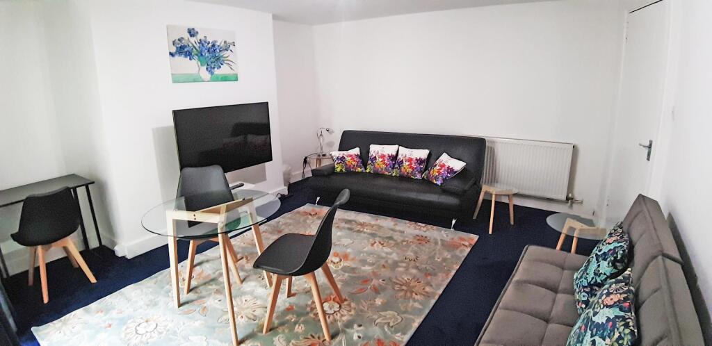 01 Lansdowne Basement Lounge 1ca.jpg