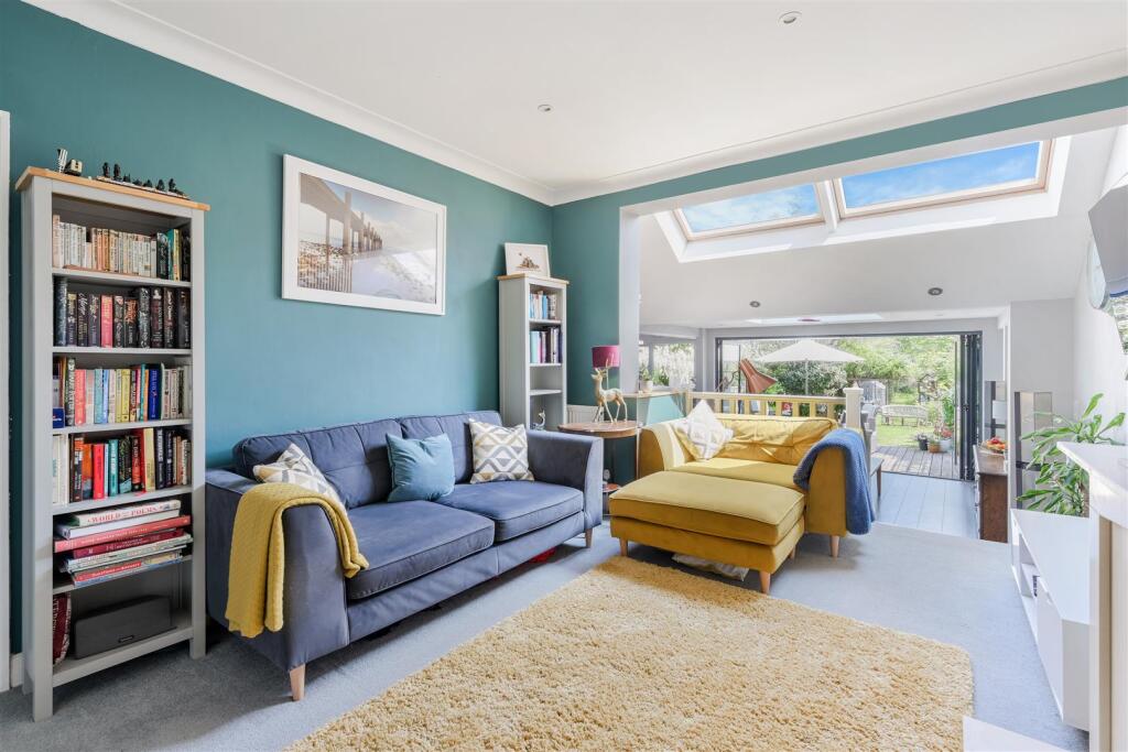 LOWER HILL ROAD (19).jpg