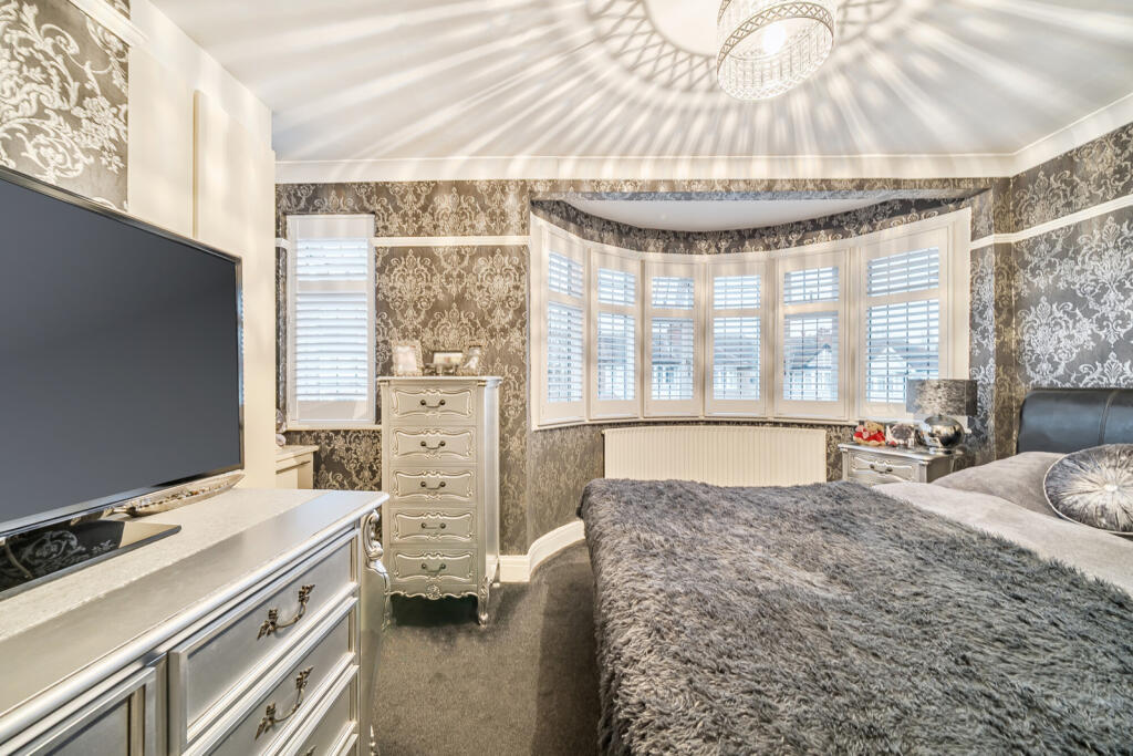 1389107-18-69402a...