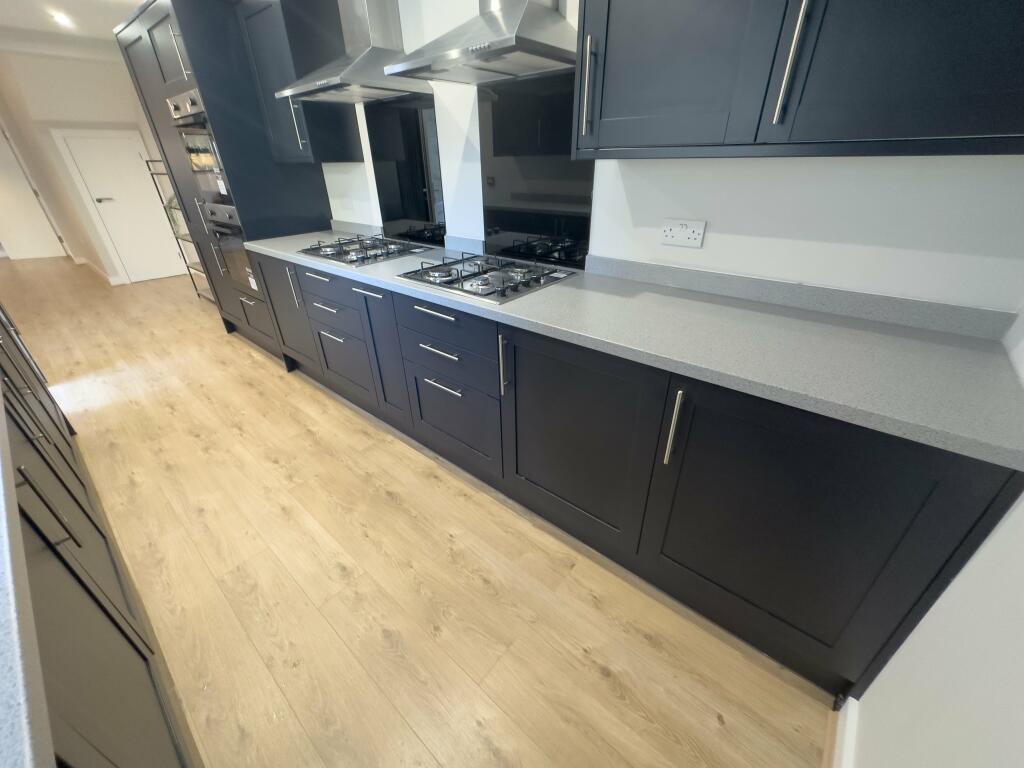 135A Kensington11