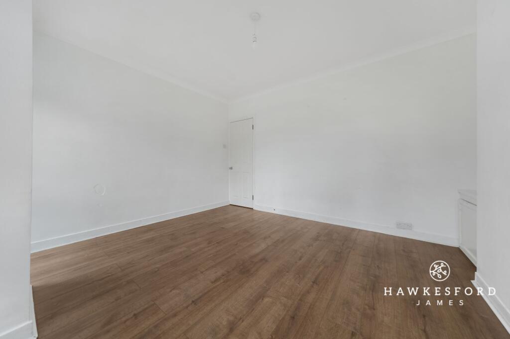 Shortlands Road, Sittingbourne - Lounge