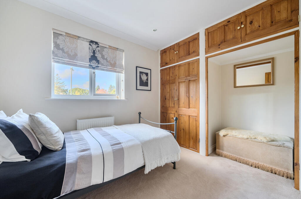 1370688-34-68fb67...