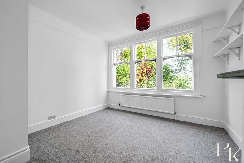 17 Marine Avenue BN3 (18).jpg