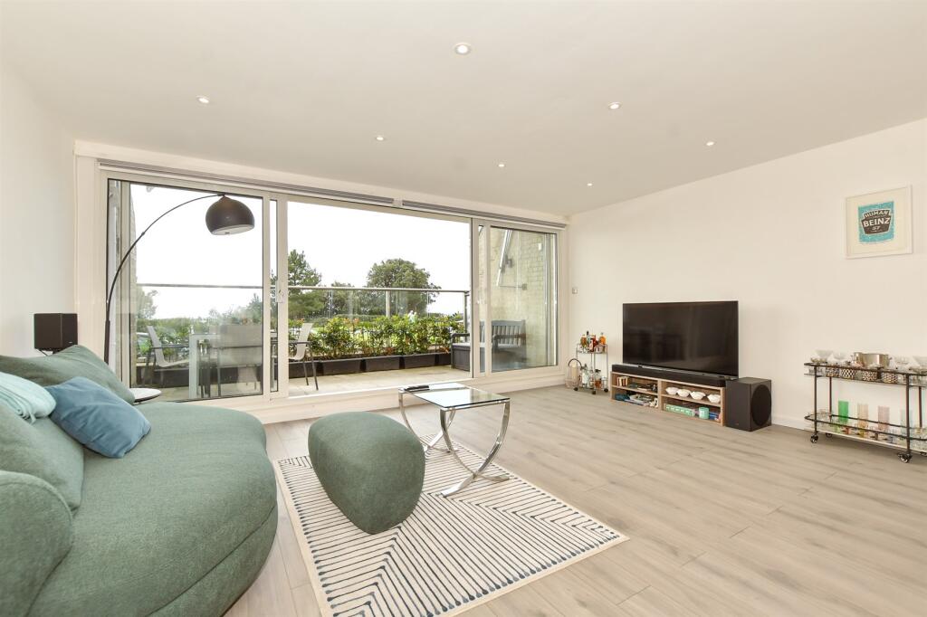 External Lifestyle Photograph