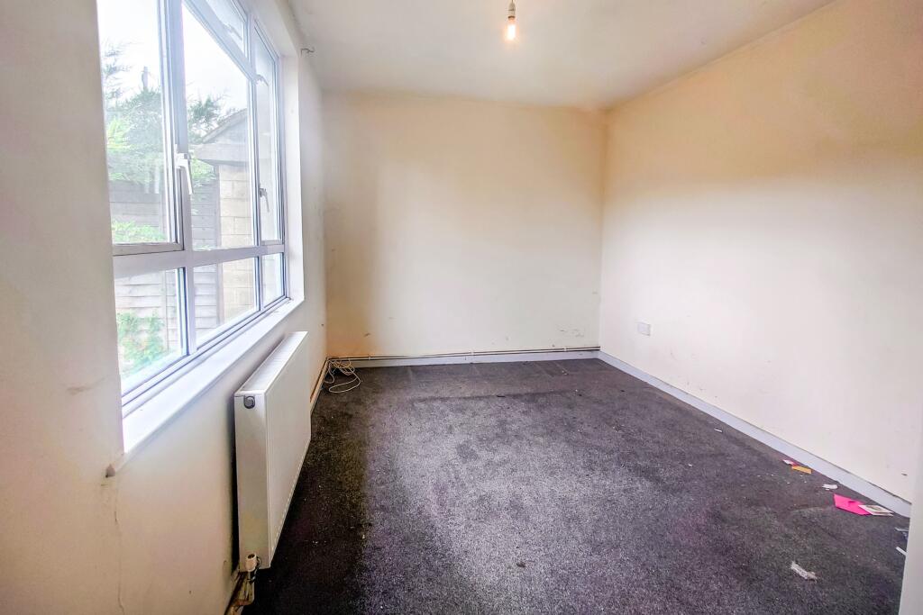 3 Hobbes Close, Malmesbury, Wiltshire, SN16 0DA