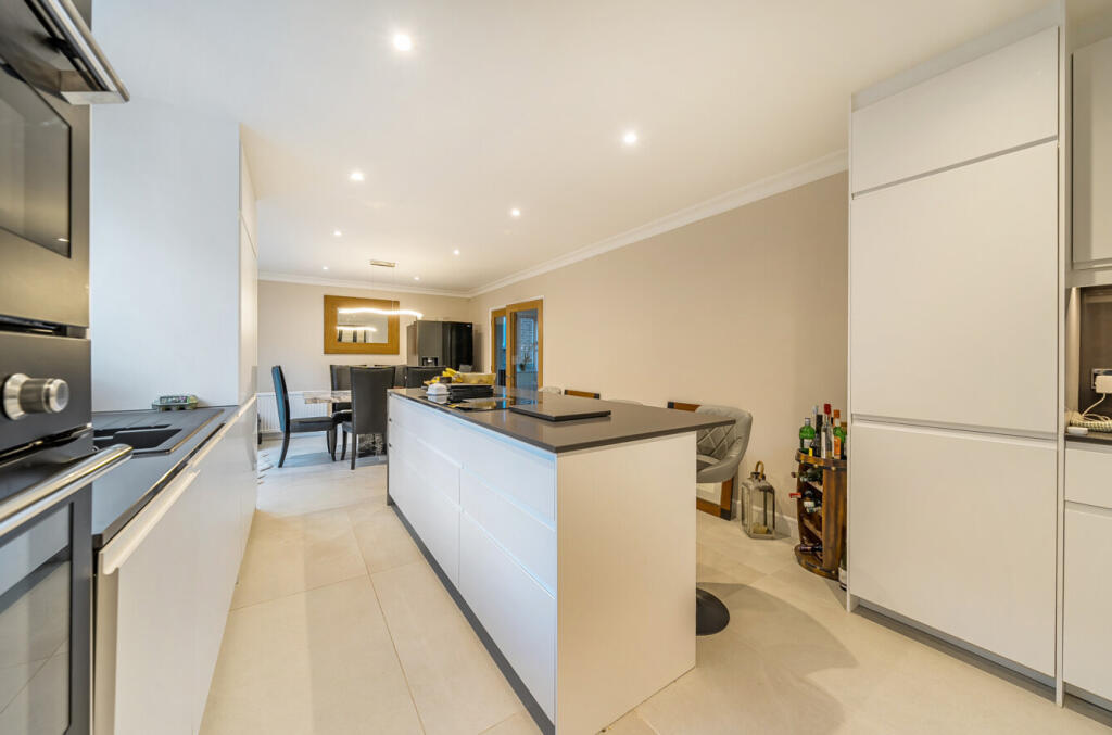 1374475-20-6904df...