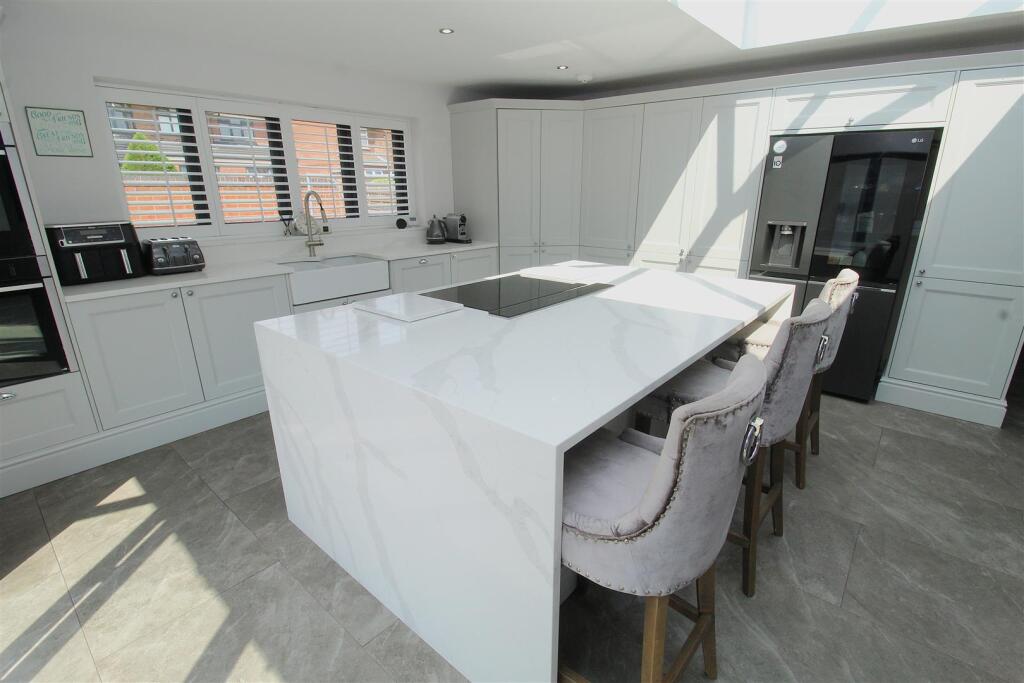 Kitchen / Morning Room