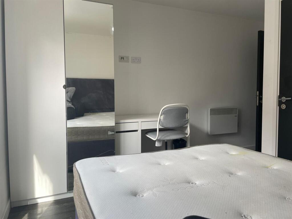 room 2 - 4.jpeg