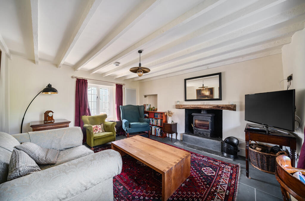 1343110-7-68a9216...