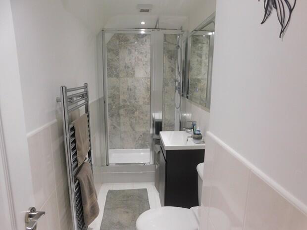 4 Thrapston Road En-Suite
