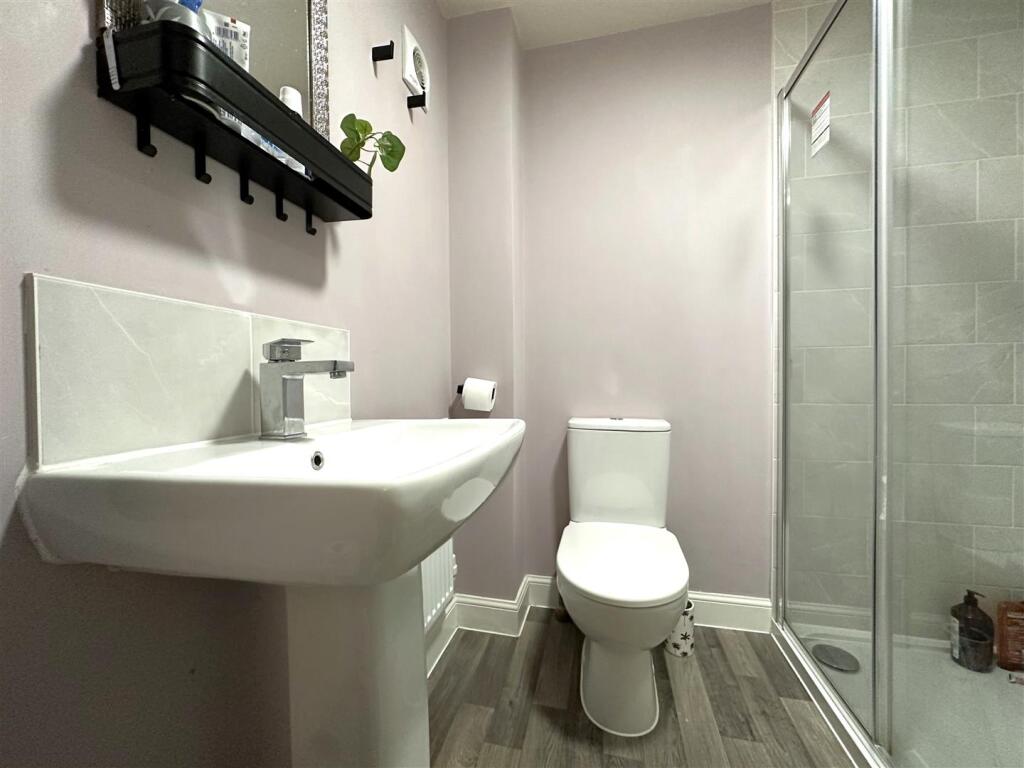 En-Suite Shower Room 187