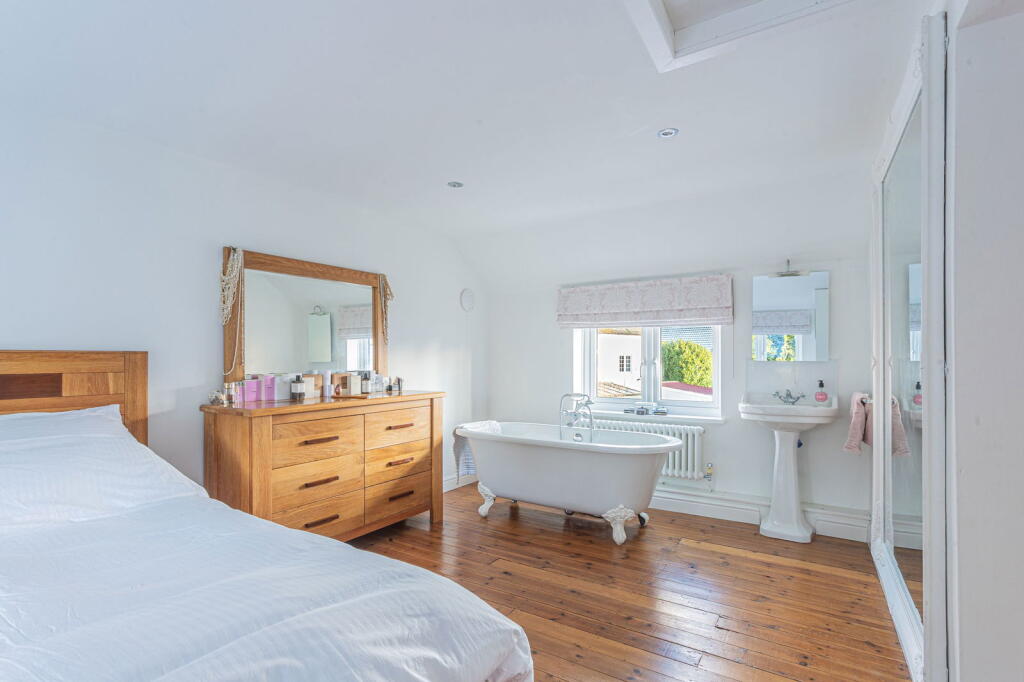 Kingswood, Wotton-under-Edge