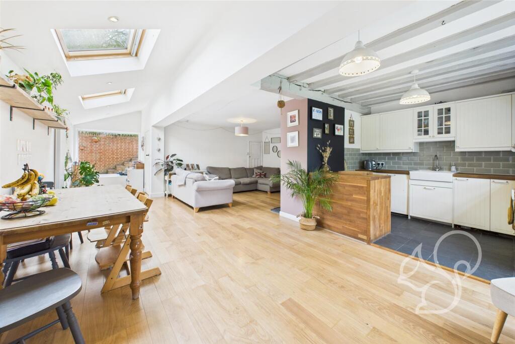 Kitchen/Living Space