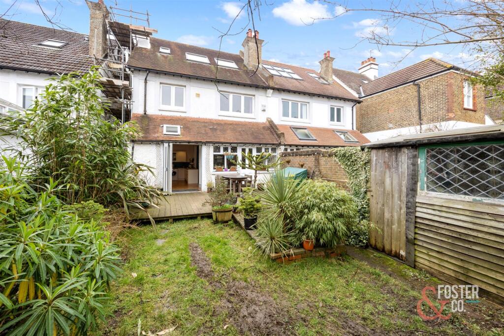 Bigwood Avenue, 21-024.JPG