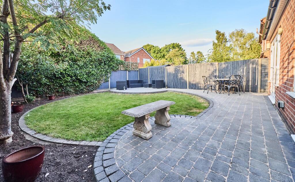 Barbara Avenue 6.jpg