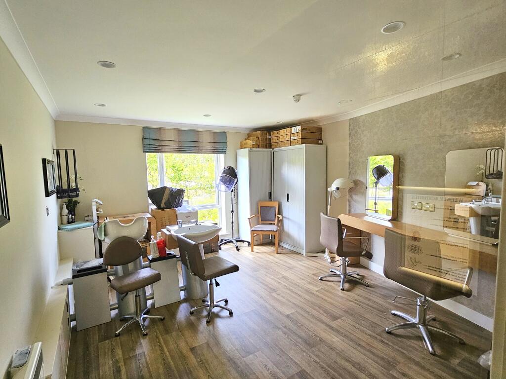 HAIR SALON