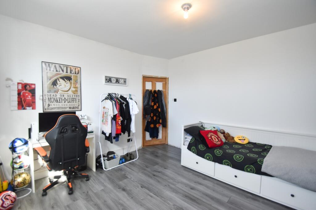 Lounge/ Currently used as a bedroom