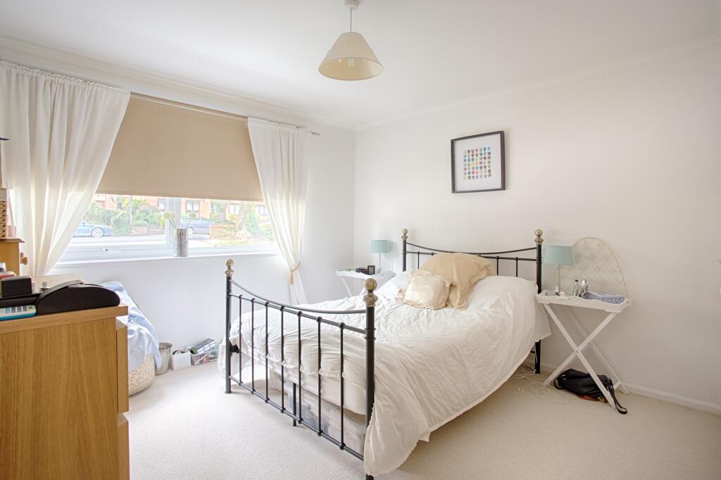 10 Eastbury Court-10