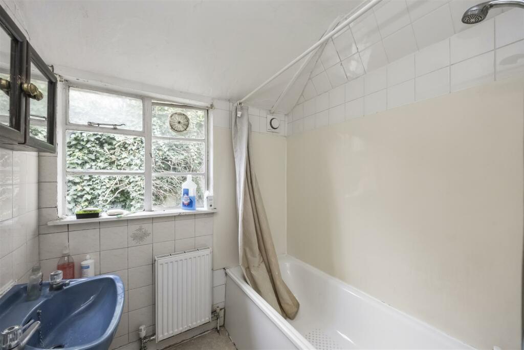 50 rose hill close_081124_03.jpg
