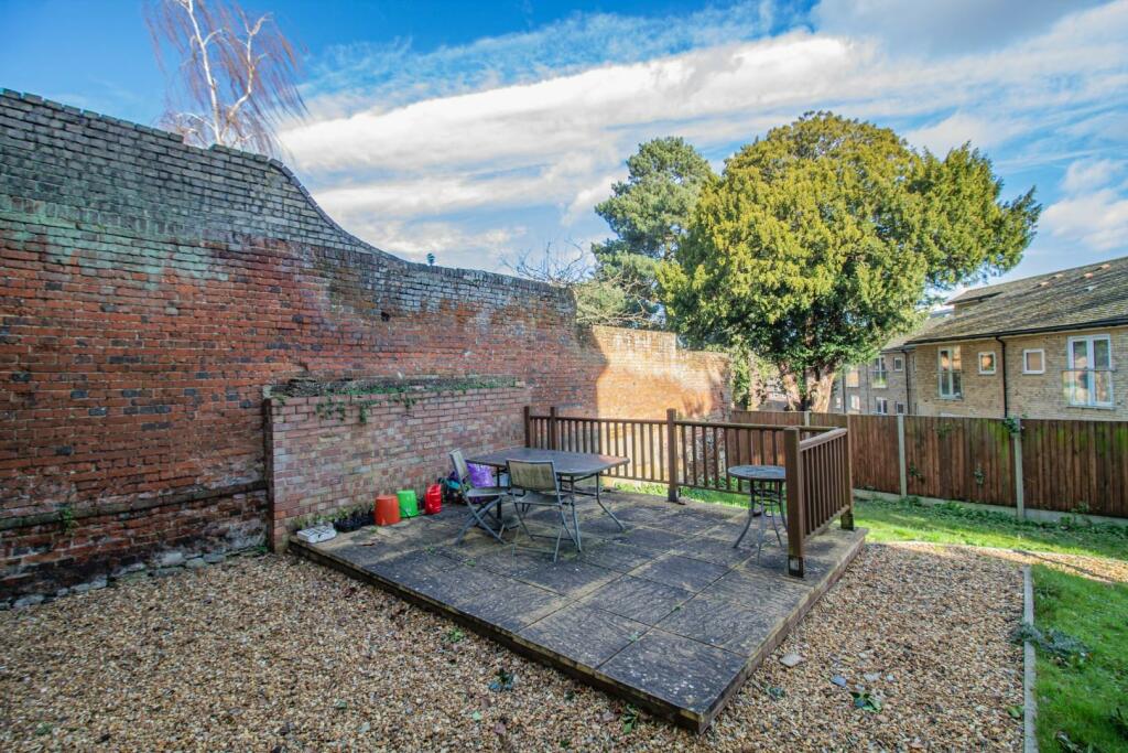 4 Karrelbrook House [Garden] 03.jpg