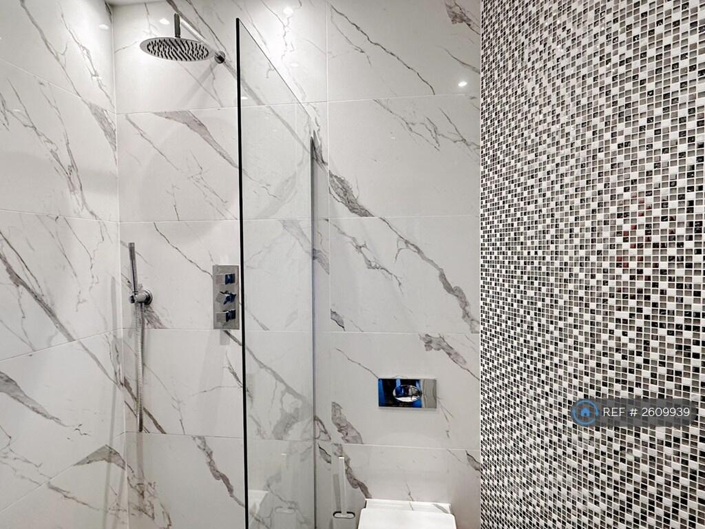 Ensuite Shower