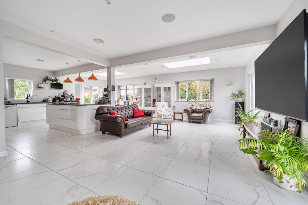 Kitchen/ Reception Room