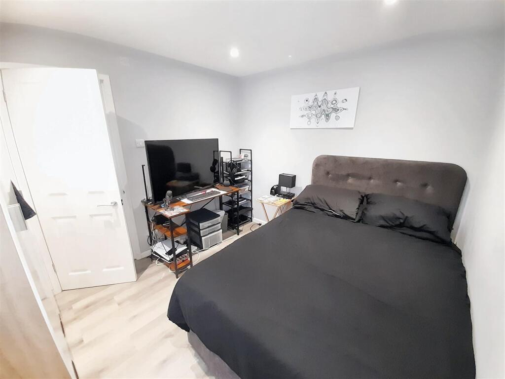 Annexe bedroom 1