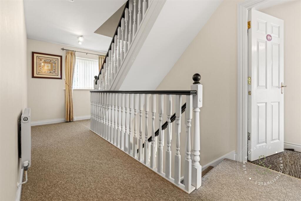 Bassetts Field, Thornhill, Hern Crabtree (14).jpg